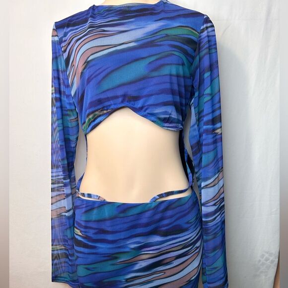 NWT PrettyLittleThing Tall BlueTextured Print Mesh CutOut Front Bodycon Dress 10 - Picture 6 of 16